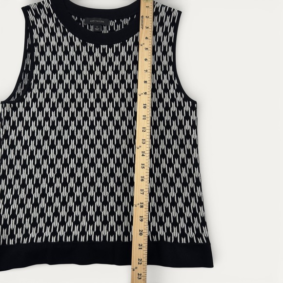 Ann Taylor Black White Geometric Knit Sleeveless Sweater Top Medium Monochrome - Picture 5 of 9